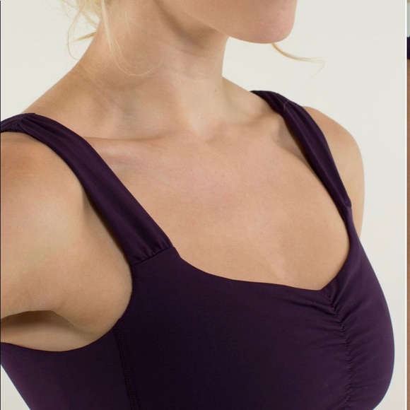 Lululemon Aria Tank II. Size 4 Color: Deep Zinfandel excellent condition - Picture 5 of 13